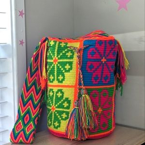 New Collection// Authentic Wayuu Bags/ summer flowers/ Size L